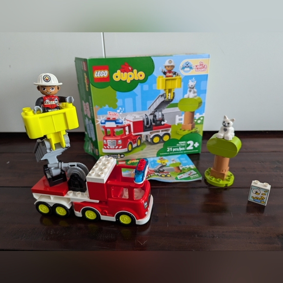 LEGO DUPLO, Rescue Fire Truck Building Toy - Picture 6 of 8